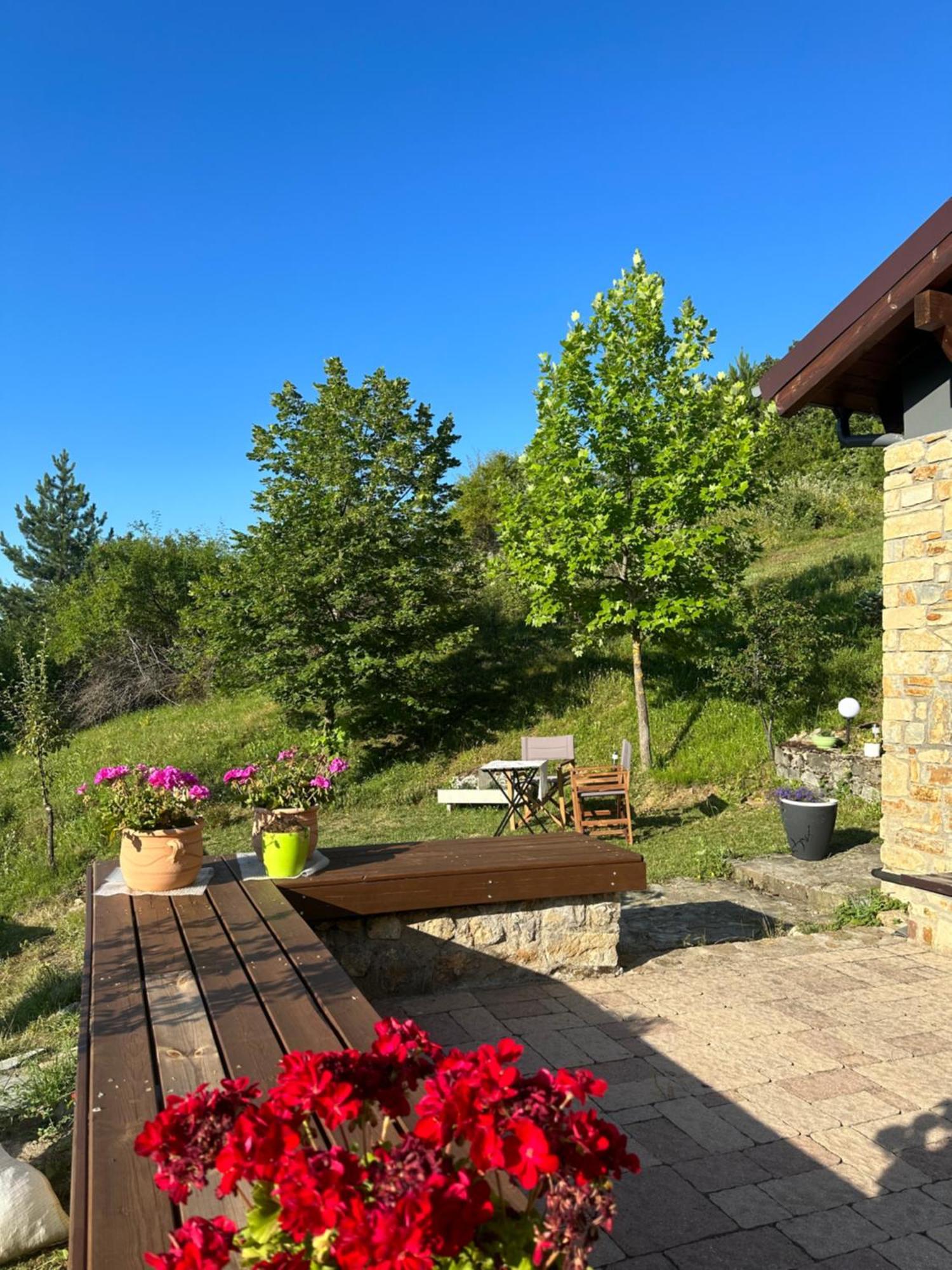 Little Garden Cabin Perivolaki 外观 照片